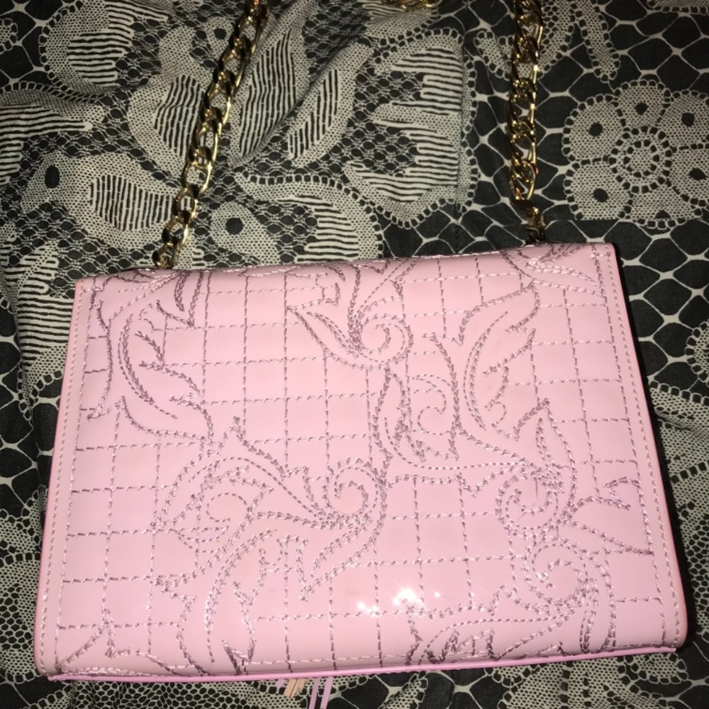 Versace - Picture 3 of 3